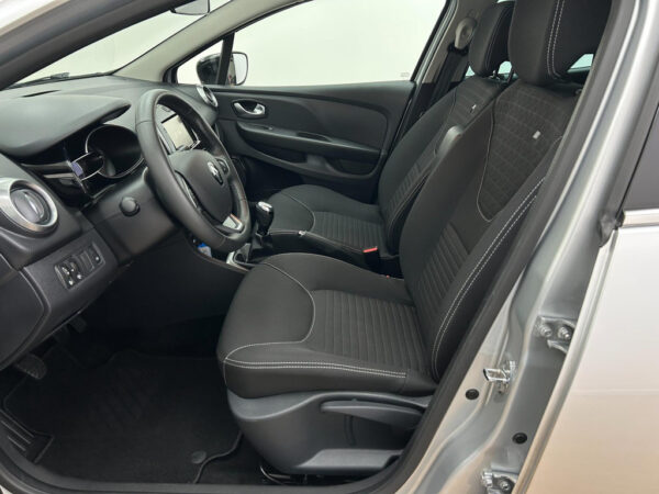 Renault Clio occasion Grijs bij ALJ Auto in Zeeland 11