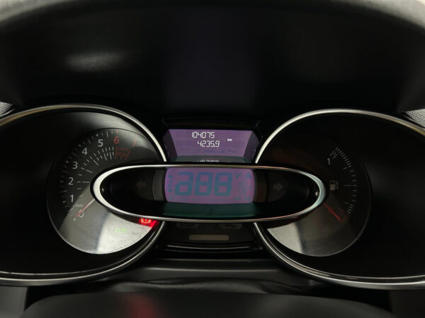 Renault Clio occasion Grijs bij ALJ Auto in Zeeland 13