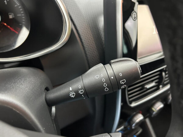 Renault Clio occasion Grijs bij ALJ Auto in Zeeland 15