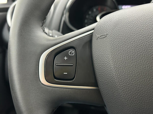 Renault Clio occasion Grijs bij ALJ Auto in Zeeland 16