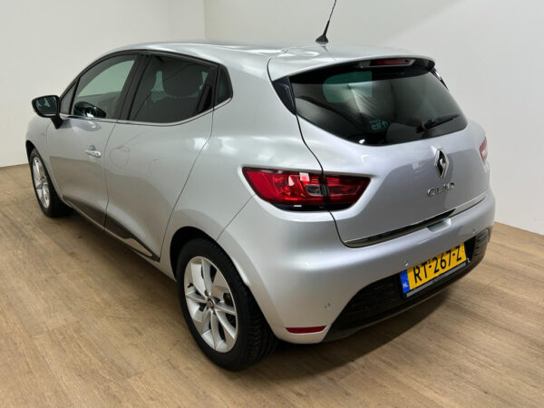 Renault Clio occasion Grijs bij ALJ Auto in Zeeland 3