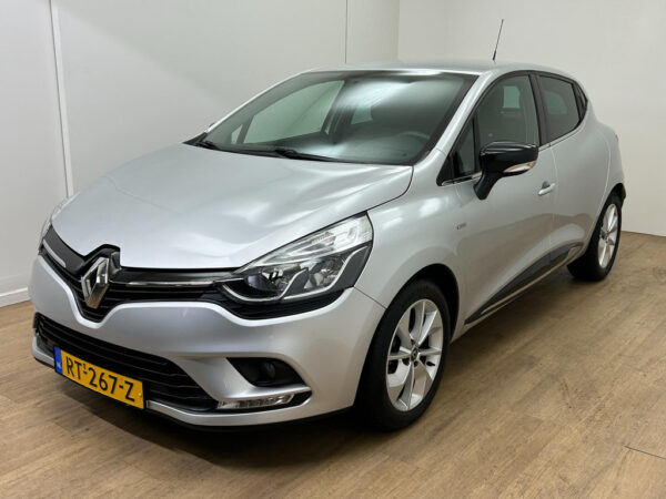 Renault Clio occasion Grijs bij ALJ Auto in Zeeland 4