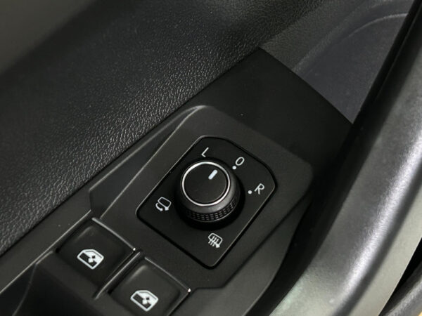 Volkswagen Polo occasion Grijs bij ALJ Auto in Zeeland 11