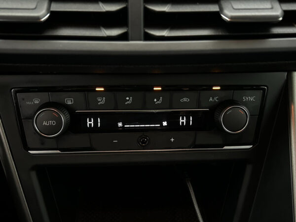 Volkswagen Polo occasion Grijs bij ALJ Auto in Zeeland 28