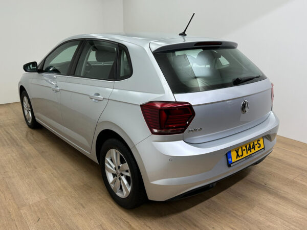 Volkswagen Polo occasion Grijs bij ALJ Auto in Zeeland 4