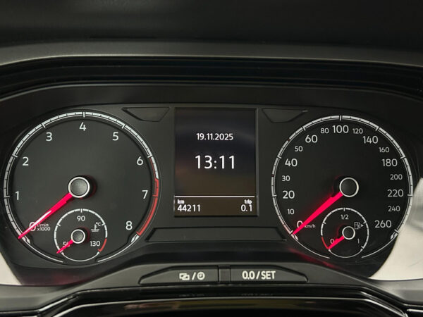 Volkswagen Polo occasion Grijs bij ALJ Auto in Zeeland 13