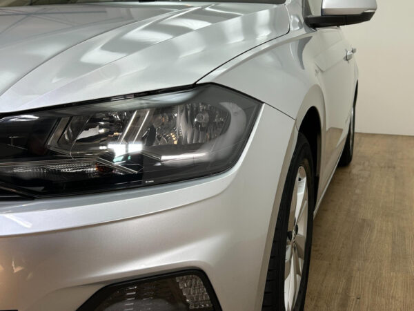 Volkswagen Polo occasion Grijs bij ALJ Auto in Zeeland 2