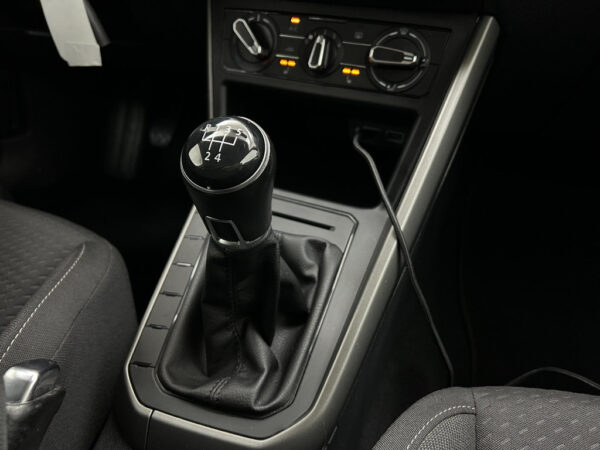 Volkswagen Polo occasion Grijs bij ALJ Auto in Zeeland 26