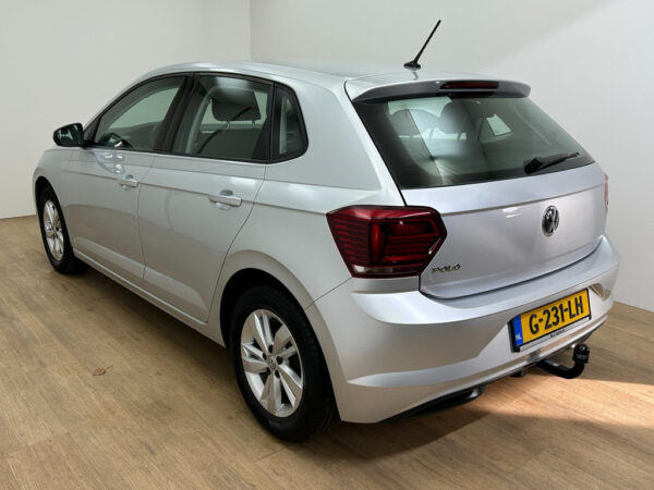 Volkswagen Polo occasion Grijs bij ALJ Auto in Zeeland 4