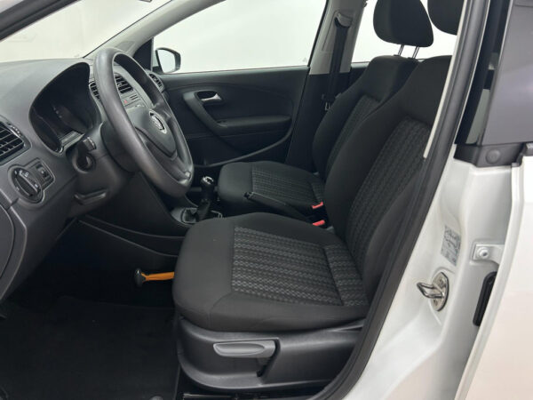 Volkswagen Polo occasion Wit bij ALJ Auto in Zeeland 12