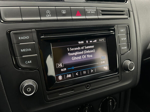 Volkswagen Polo occasion Wit bij ALJ Auto in Zeeland 18