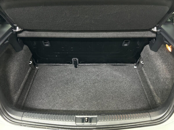 Volkswagen Polo occasion Wit bij ALJ Auto in Zeeland 5