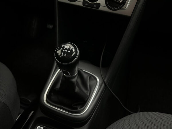 Volkswagen Polo occasion Wit bij ALJ Auto in Zeeland 27