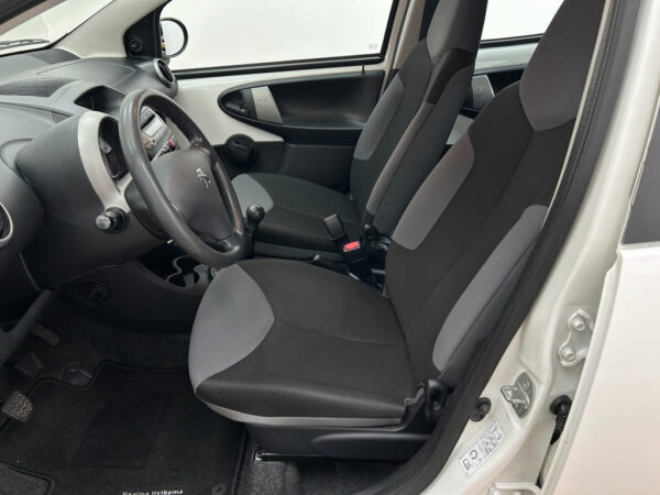 Peugeot 107 occasion Wit bij ALJ Auto in Zeeland 10