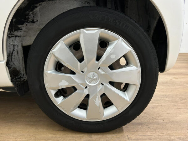 Peugeot 107 occasion Wit bij ALJ Auto in Zeeland 6