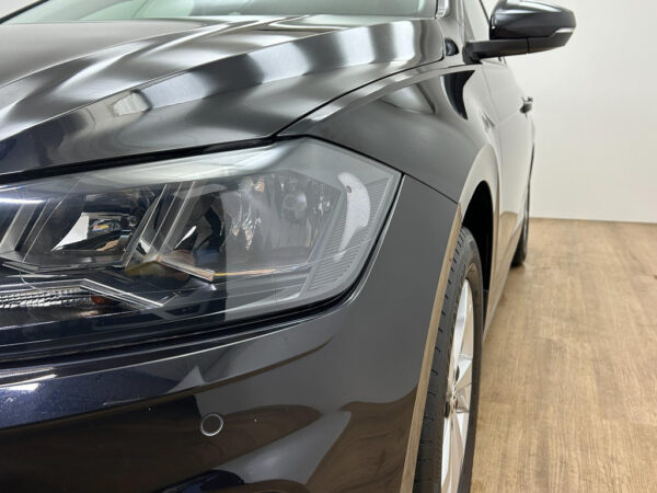 Volkswagen  Polo occasion Zwart bij ALJ Auto in Zeeland 2