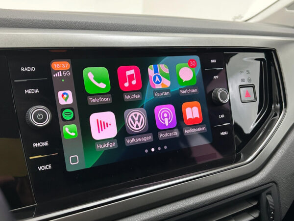 Volkswagen  Polo occasion Zwart bij ALJ Auto in Zeeland 21