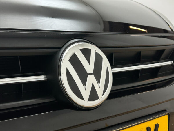 Volkswagen  Polo occasion Zwart bij ALJ Auto in Zeeland 38