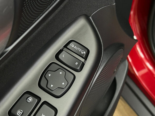 Hyundai KONA occasion Rood bij ALJ Auto in Zeeland 11