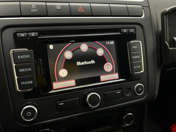 Volkswagen Polo occasion Grijs bij ALJ Auto in Zeeland 17