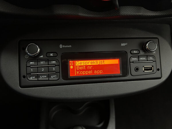 Renault Twingo occasion Wit bij ALJ Auto in Zeeland 17