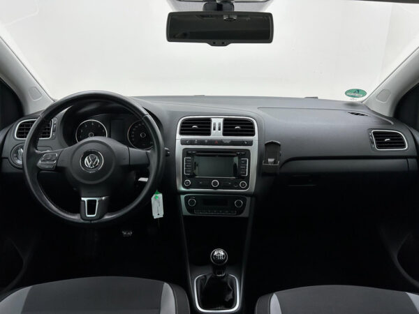 Volkswagen Polo occasion Grijs bij ALJ Auto in Zeeland 10