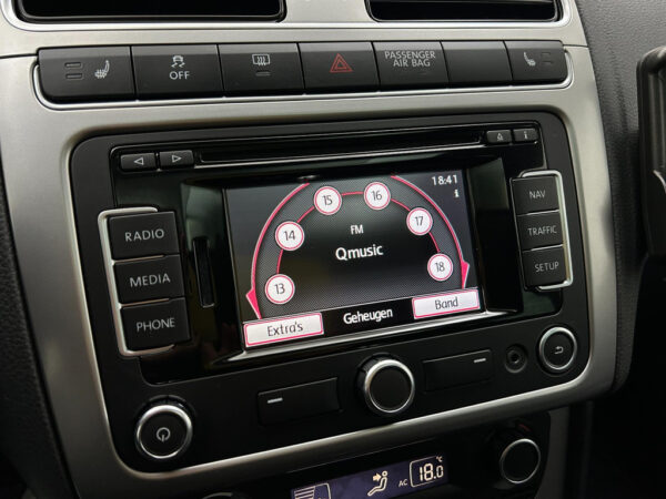 Volkswagen Polo occasion Grijs bij ALJ Auto in Zeeland 16