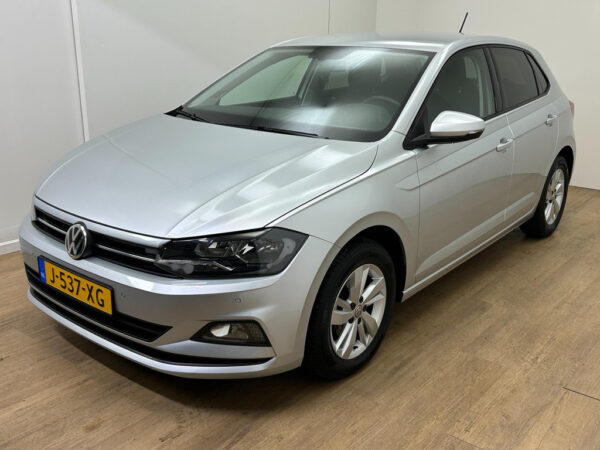 Volkswagen Polo occasion Grijs bij ALJ Auto in Zeeland 3
