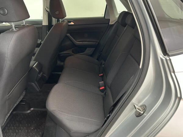 Volkswagen Polo occasion Grijs bij ALJ Auto in Zeeland 7