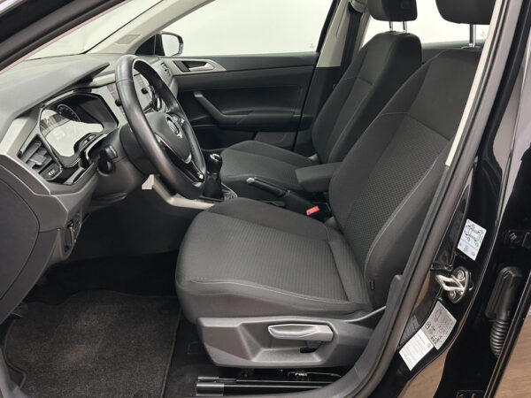 Volkswagen Polo occasion Zwart bij ALJ Auto in Zeeland 12
