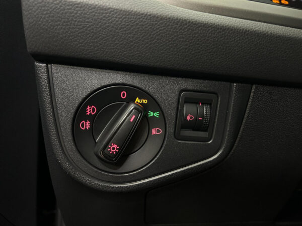 Volkswagen Polo occasion Zwart bij ALJ Auto in Zeeland 14