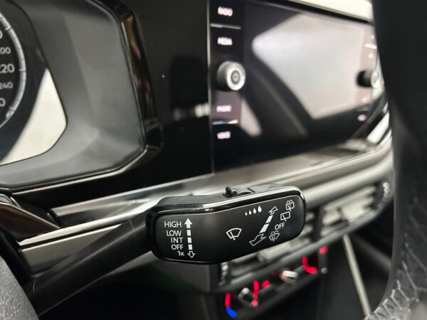 Volkswagen Polo occasion Zwart bij ALJ Auto in Zeeland 17