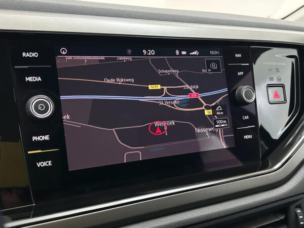 Volkswagen Polo occasion Zwart bij ALJ Auto in Zeeland 24