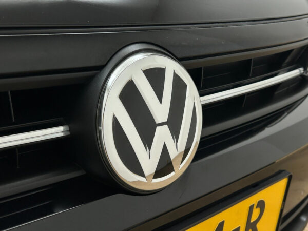 Volkswagen Polo occasion Zwart bij ALJ Auto in Zeeland 35