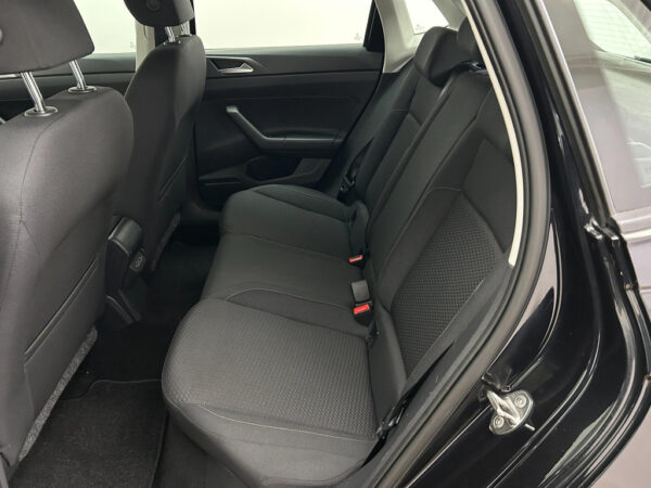 Volkswagen Polo occasion Zwart bij ALJ Auto in Zeeland 7