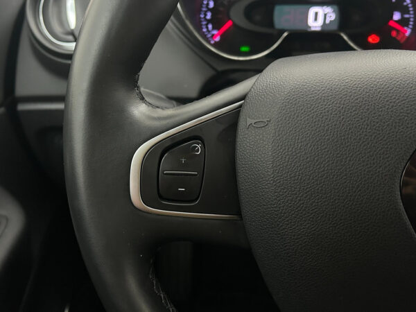 Renault Captur occasion Wit bij ALJ Auto in Zeeland 14