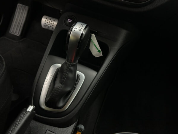 Renault Captur occasion Wit bij ALJ Auto in Zeeland 28