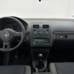 Volkswagen Touran occasion Blauw bij ALJ Auto in Zeeland 2