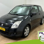 Suzuki Swift occasion Zwart bij ALJ Auto in Zeeland 1