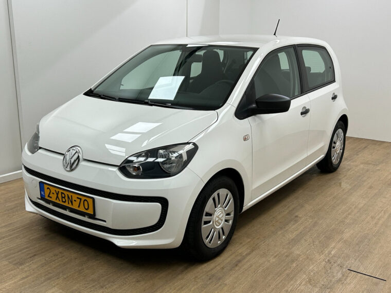 51666334-3.jpg